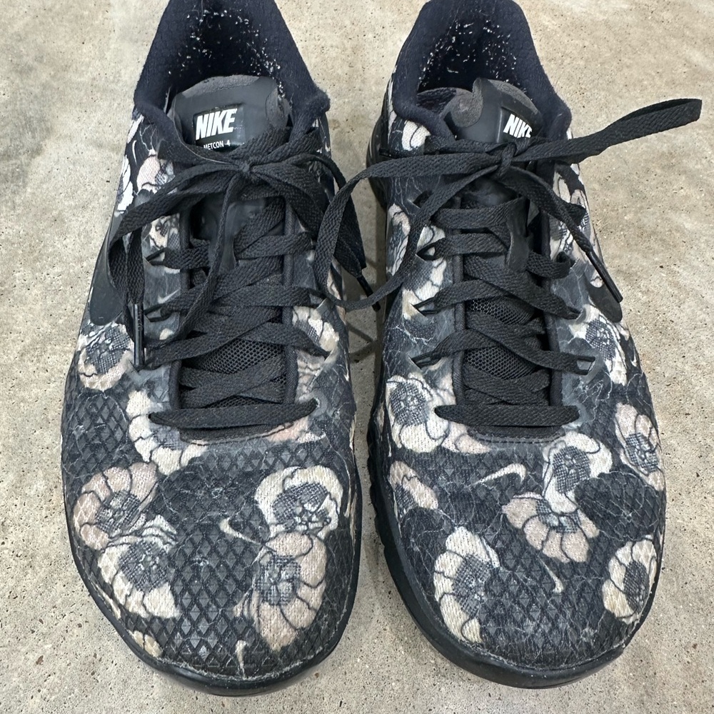 Nike Metcon 4 Floral Pattern Sneakers